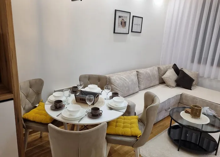 Posebna Prica 2 - Lux *