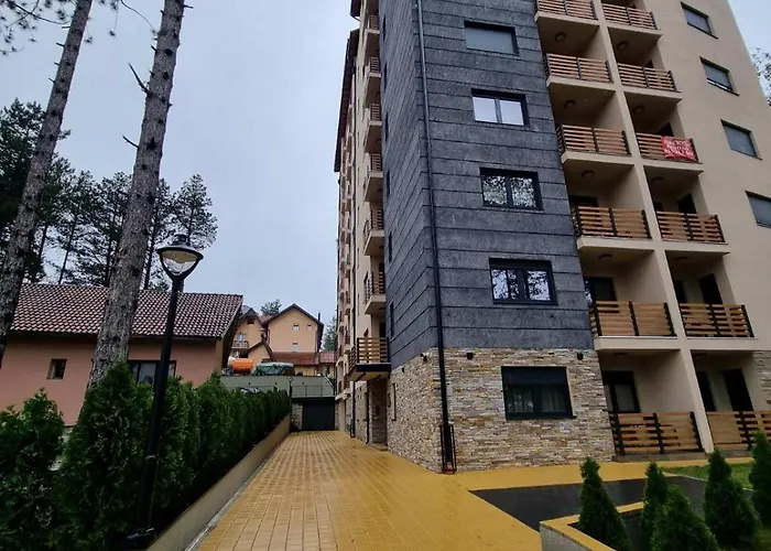 Posebna Prica 2 - Lux *