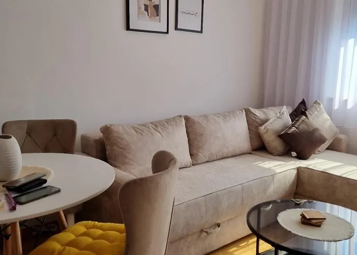 Posebna Prica 2 - Lux アパート ズラティボール