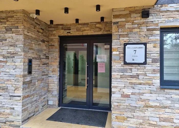 Posebna Prica 2 - Lux アパート *